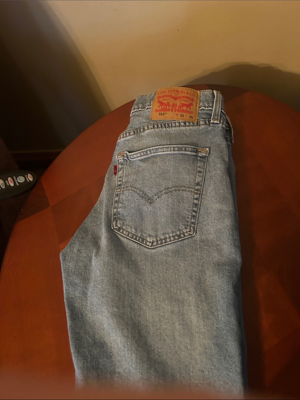 Levi's Slim Straight Jeans in Light Blue Denim. 31x30. Preowned. - Picture 3 of 5